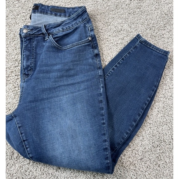 Judy Blue Skinny Fit Jeans Medium Wash Stretch Plus Size Womens 16W - Picture 1 of 10